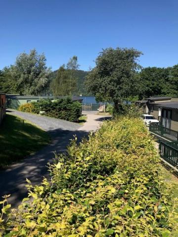 R11 Lake View, Fallbarrow Holiday Park Hotell Bowness-on-Windermere Eksteriør bilde